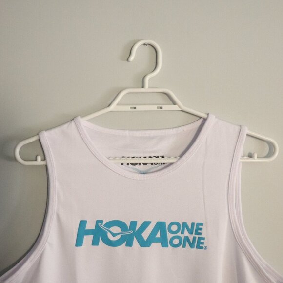 Hoka One One Women's White Sz M Sleeveless Active Stretch Graphic Tank Top - Picture 3 of 8